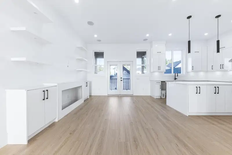 6221 148 STREET - photo 4 of 25