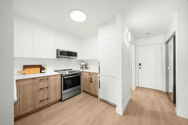 208 5224 204 STREET - photo 2 of 23