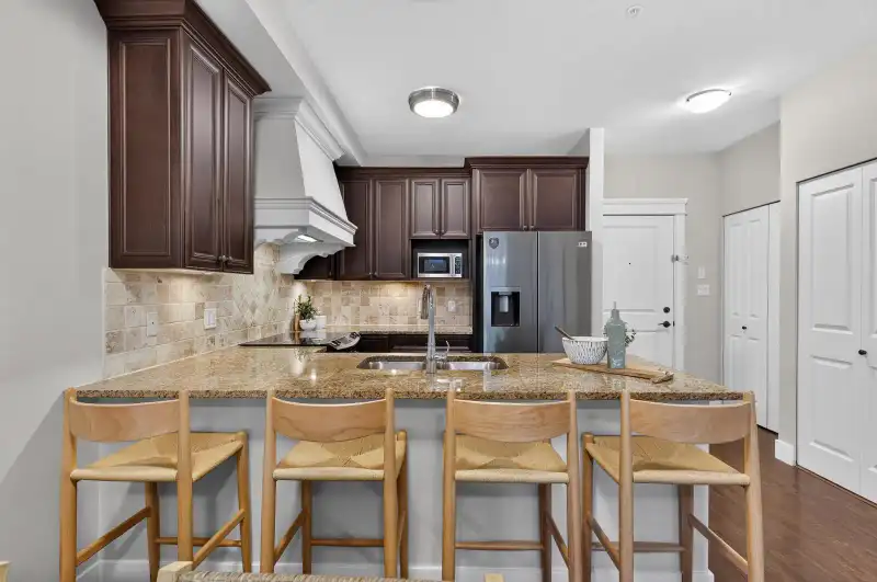 107 19530 65 AVENUE - photo 1 of 25