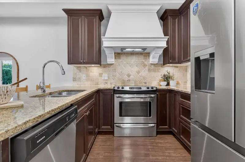 107 19530 65 AVENUE - photo 4 of 25
