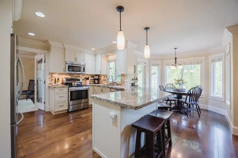 6476 CLAYTONWOOD COURT - photo 3 of 40