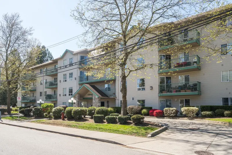 205 2435 CENTER STREET - photo 4 of 25