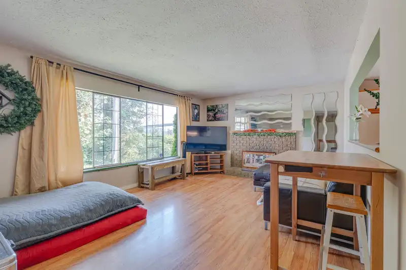 11546 SURREY ROAD - photo 4 of 28