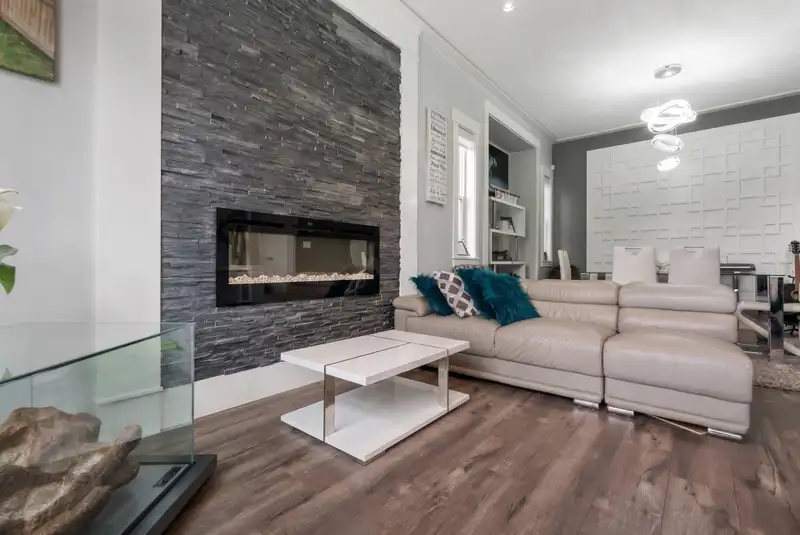 14017 110 AVENUE - photo 3 of 40