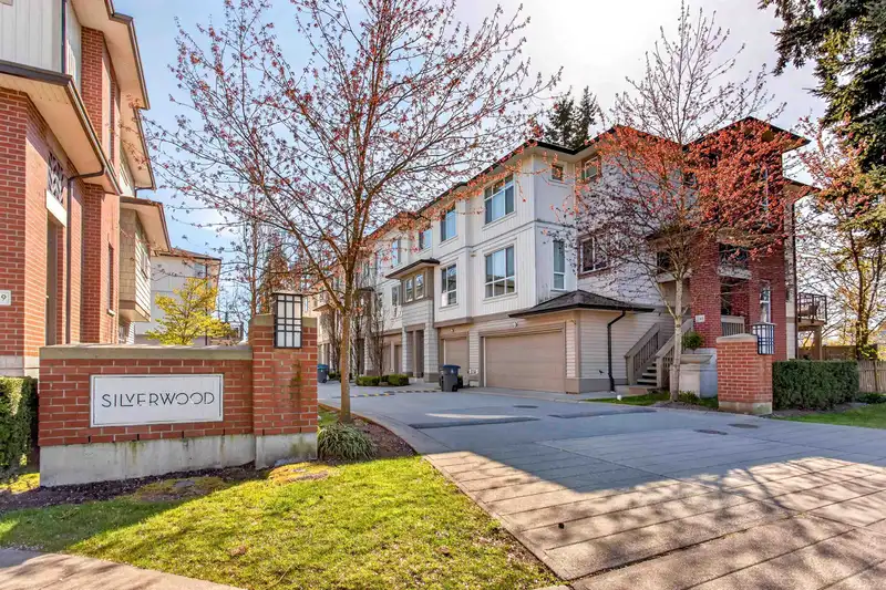 41 8355 164 STREET - photo 1 of 33