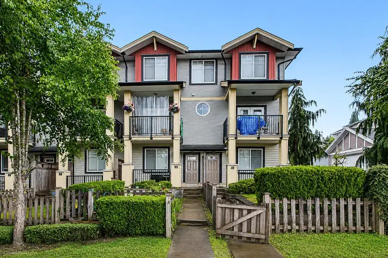 12 13886 62 AVENUE - photo 1 of 31