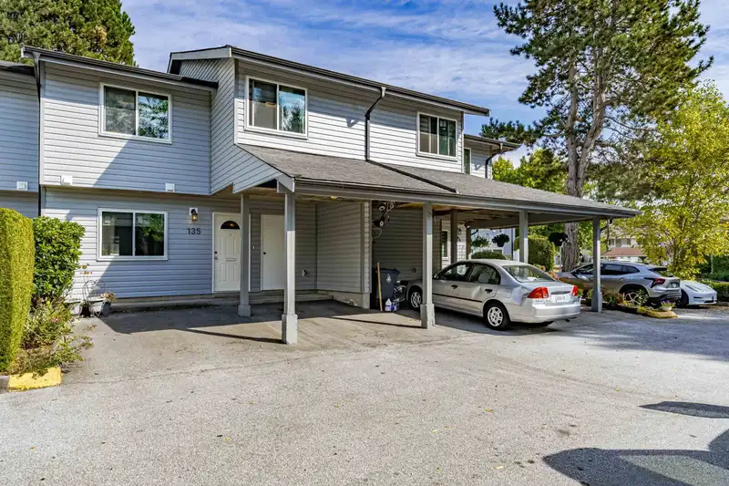 135 7325 140 STREET - photo 1 of 22