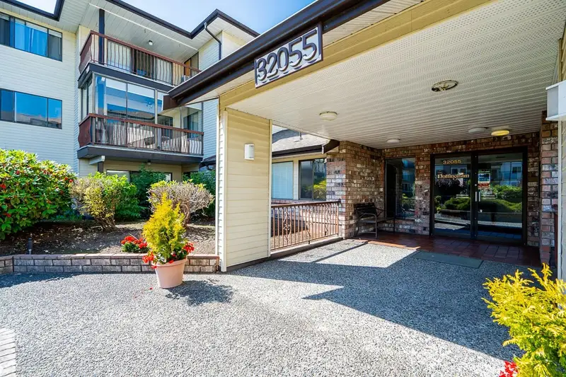 109 32055 OLD YALE ROAD - photo 4 of 25