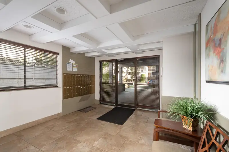 405 8775 CARTIER STREET - photo 3 of 25