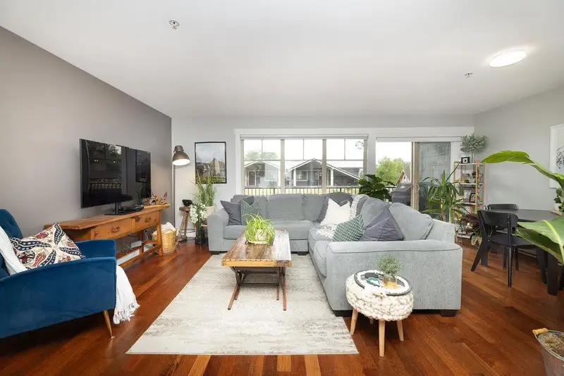 105 414 GOWER POINT ROAD - photo 2 of 25