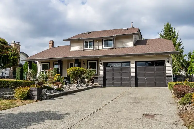 18875 57 AVENUE - photo 2 of 25