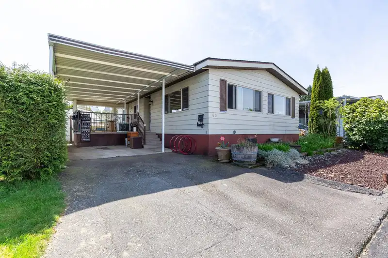 60 8254 134 STREET - photo 1 of 34