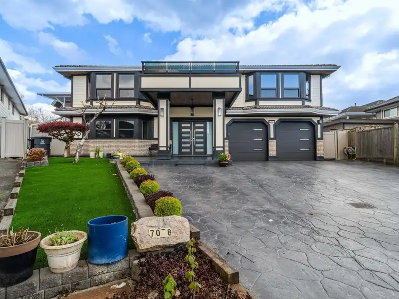 7078 126A STREET - photo 1 of 33