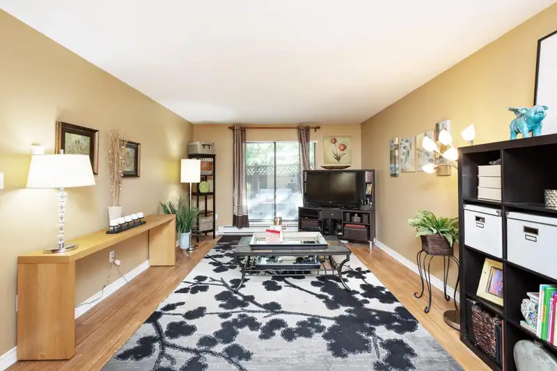 119 13775 74 AVENUE - photo 4 of 21