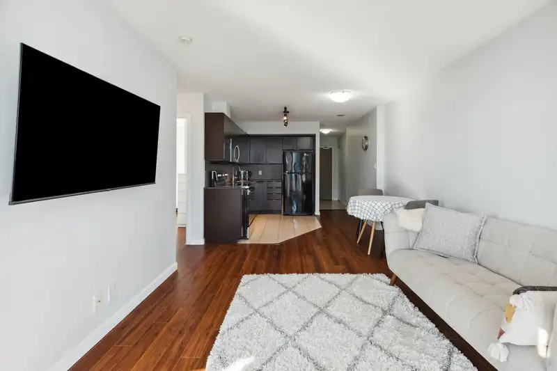 3409 13618 100 AVENUE - photo 4 of 39