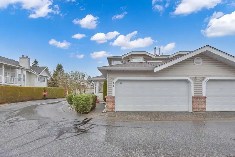 44 9168 FLEETWOOD WAY - photo 1 of 32