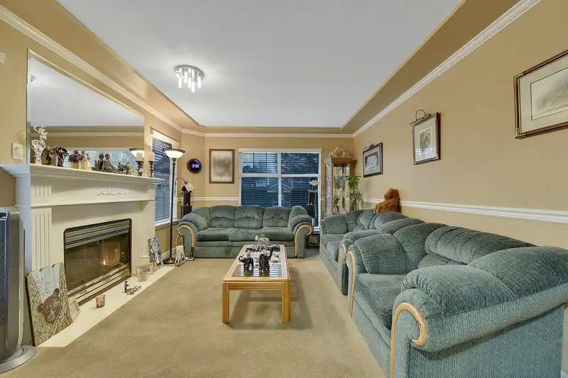 44 9168 FLEETWOOD WAY - photo 3 of 32