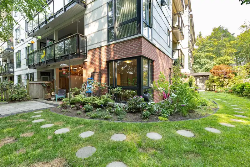 111 14358 60 AVENUE - photo 1 of 28
