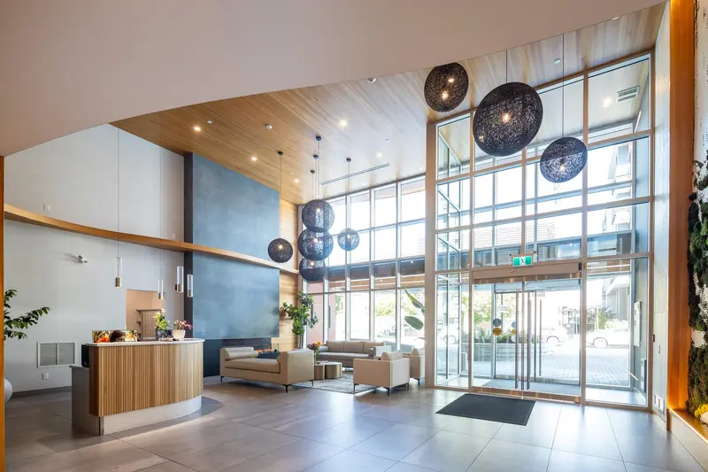 502 20416 PARK AVENUE - photo 4 of 25