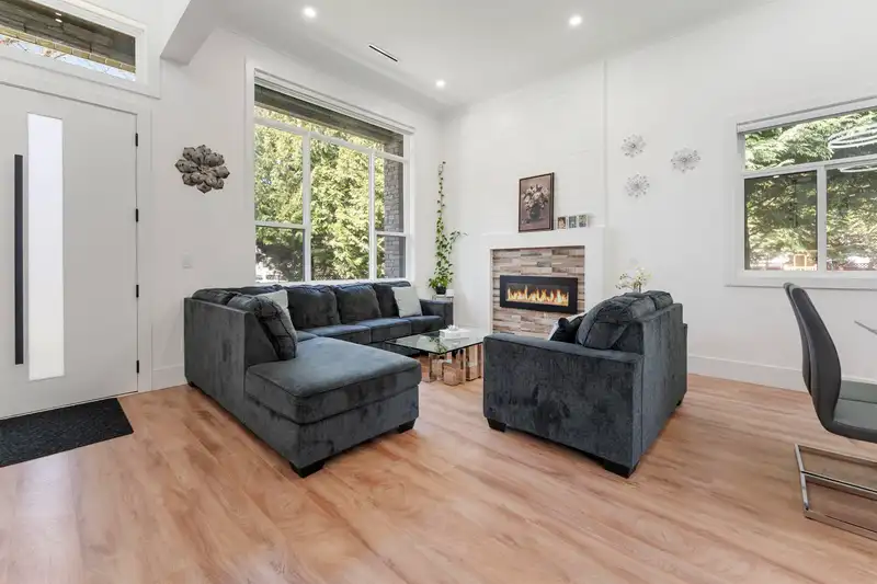 8958 139A STREET - photo 3 of 40