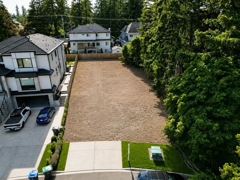 5965 136A STREET - photo 1 of 3