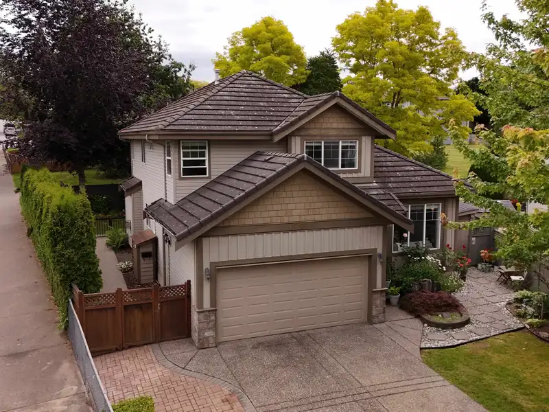 18198 66TH AVENUE - photo 1 of 35