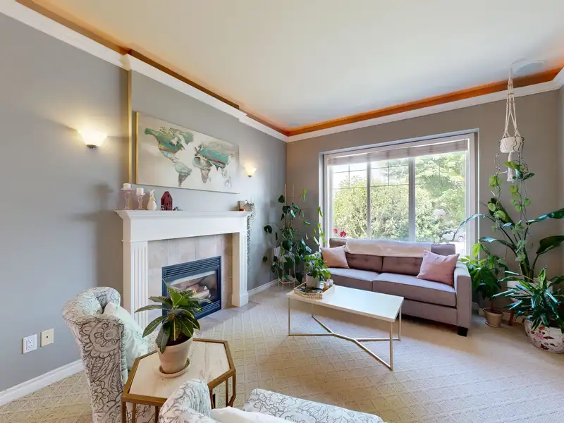 18198 66TH AVENUE - photo 4 of 35