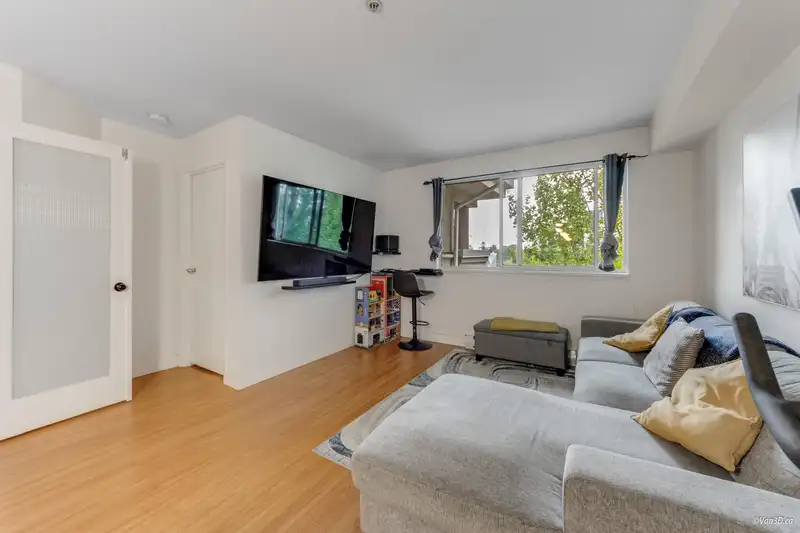409 10533 UNIVERSITY DRIVE - photo 4 of 26