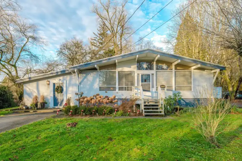 18701 88 AVENUE - photo 1 of 40