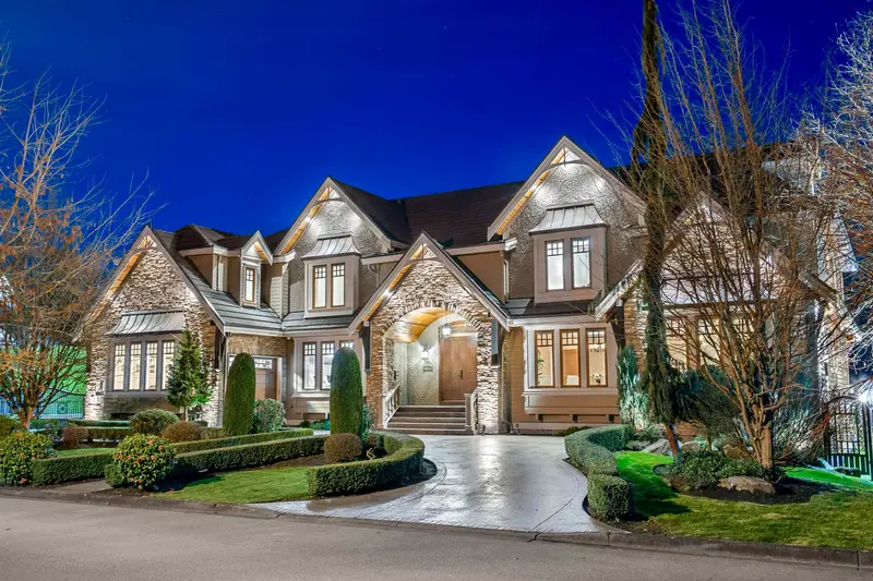 3472 164A STREET - photo 2 of 25