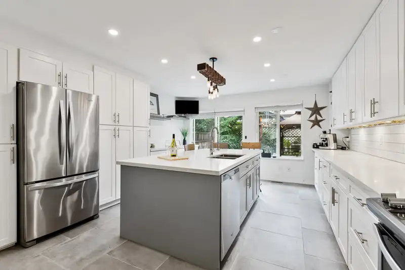 58 6533 121 STREET - photo 3 of 27