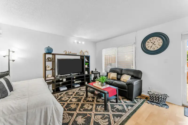 42 13990 74 AVENUE - photo 3 of 15