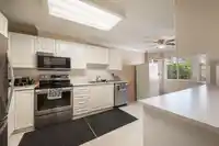 108 9310 KING GEORGE BOULEVARD - thumbnail 3