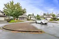 10070 171A STREET - thumbnail 4