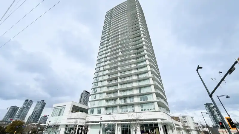 2305 13685 102 AVENUE - photo 1 of 22