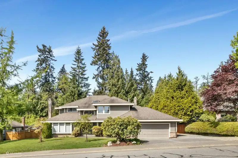 8149 149 STREET - photo 1 of 34