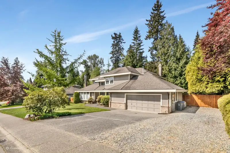 8149 149 STREET - photo 2 of 34