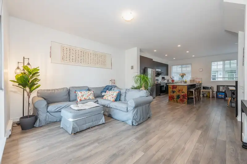 40 15489 99A AVENUE - photo 4 of 19