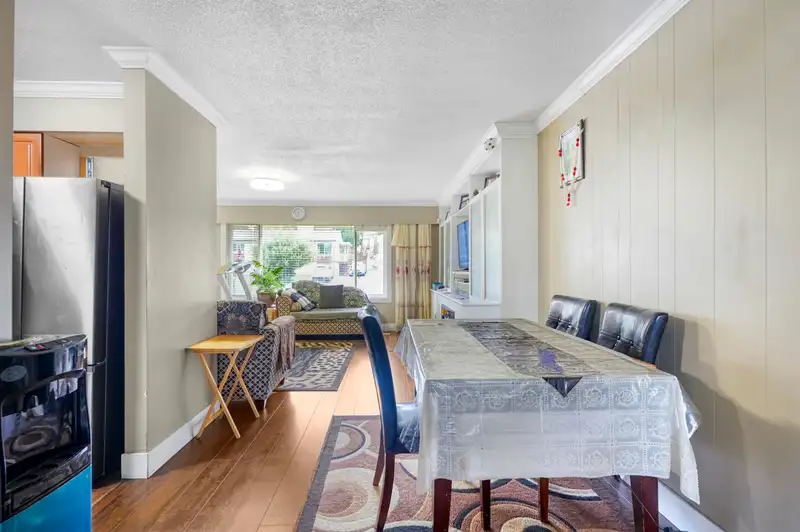 13160 99 AVENUE - photo 4 of 25