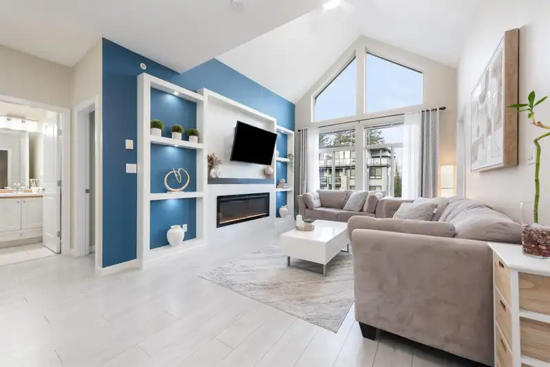 402 15388 101 AVENUE - photo 2 of 40