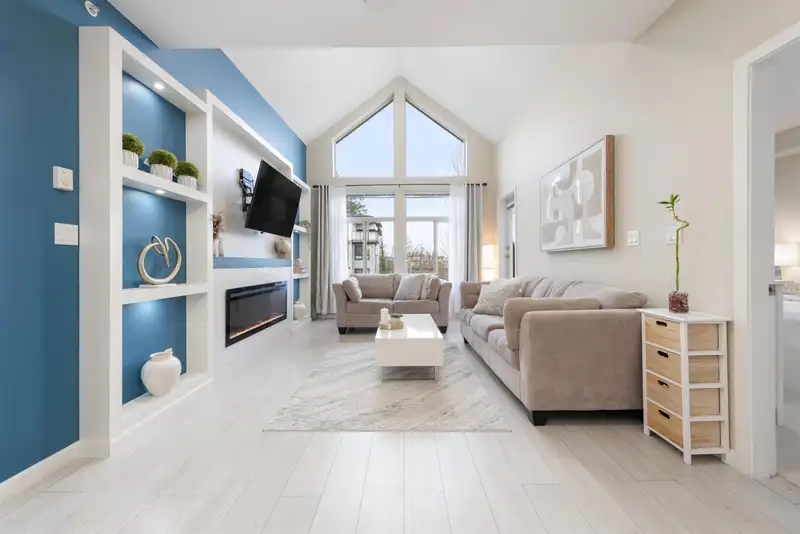 402 15388 101 AVENUE - photo 3 of 40