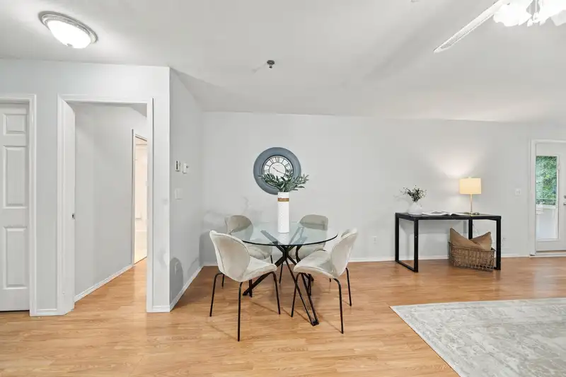 207 5955 177B STREET - photo 4 of 24