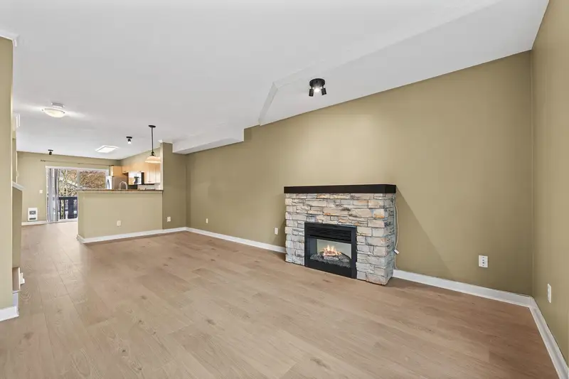 134 15236 36 AVENUE - photo 2 of 20