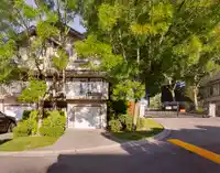 54 8888 151 STREET - thumbnail 1