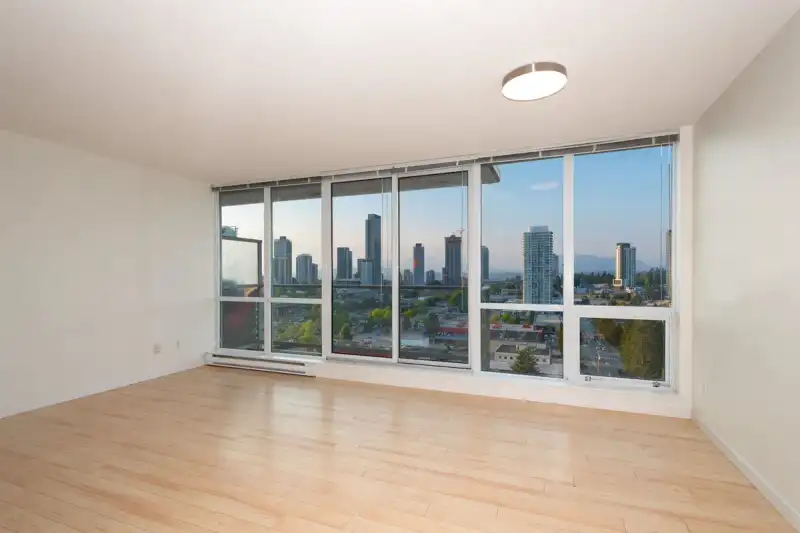 1606 13688 100 AVENUE - photo 1 of 40