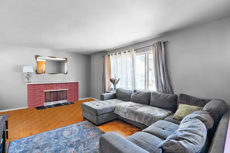 12476 99 AVENUE - photo 4 of 35
