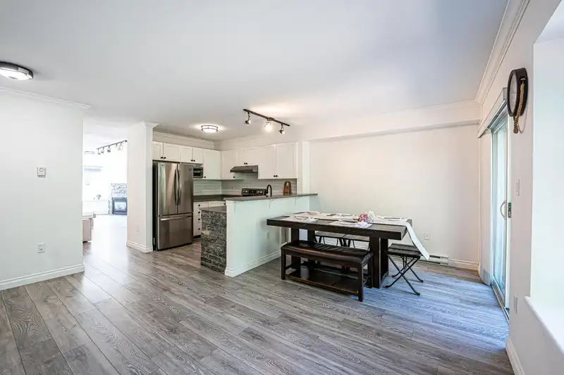 20 8155 164TH STREET - photo 3 of 25