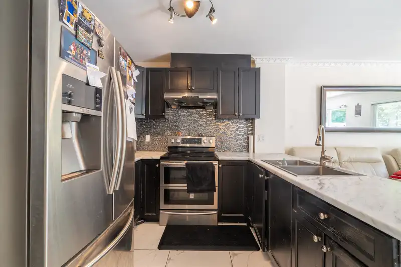 38 12730 66 AVENUE - photo 3 of 19