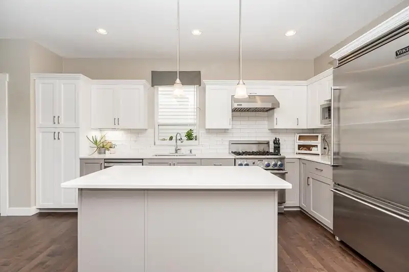 18569 67TH AVENUE - photo 4 of 25