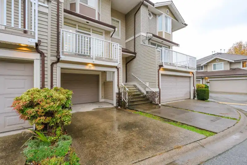 20 6950 120 STREET - photo 2 of 40
